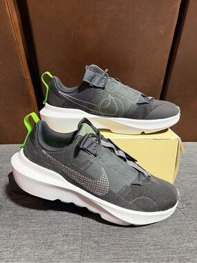 Nike Crater Impact Black Anthracite Sneakers Size 5.5Y / Fits to Women’s 7